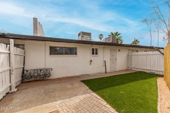1321 N 48th Pl, Phoenix, AZ 85008