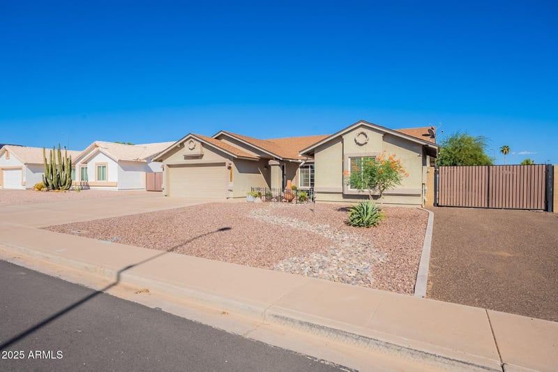 1321 Rowen --, Mesa, AZ 85207
