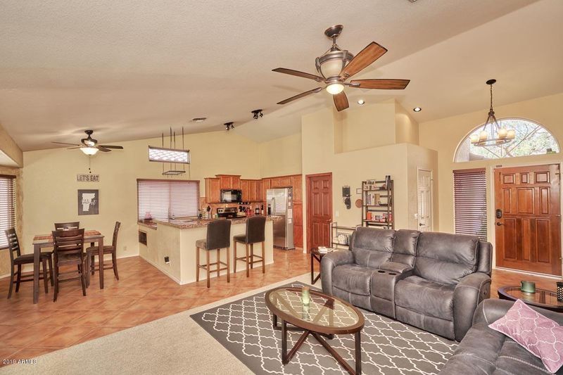1321 W Thunderhill Dr, Phoenix, AZ 85045