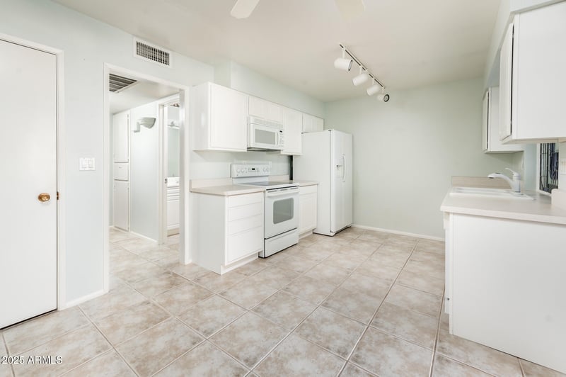 13210 109th Ave, Sun City, AZ 85351