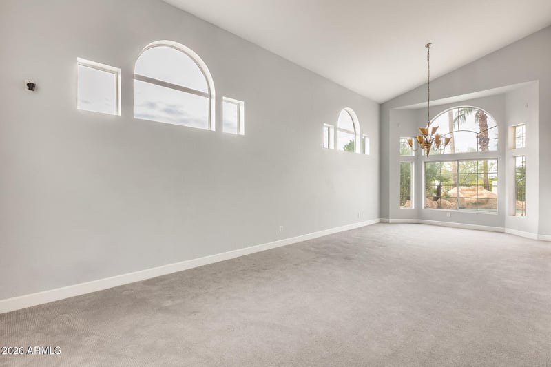13210 13th St, Phoenix, AZ 85022