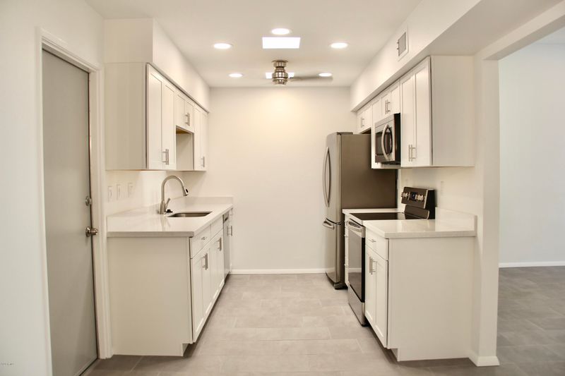 13211 N Cedar Dr, Sun City, AZ 85351