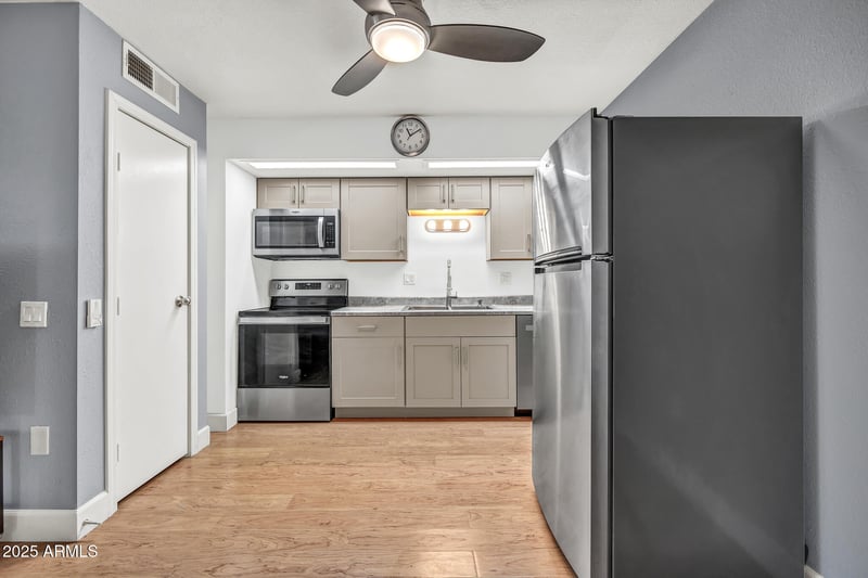 13215 98th Ave #D, Sun City, AZ 85351
