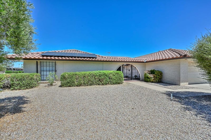 13215 Lakeforest Dr, Sun City, AZ 85351