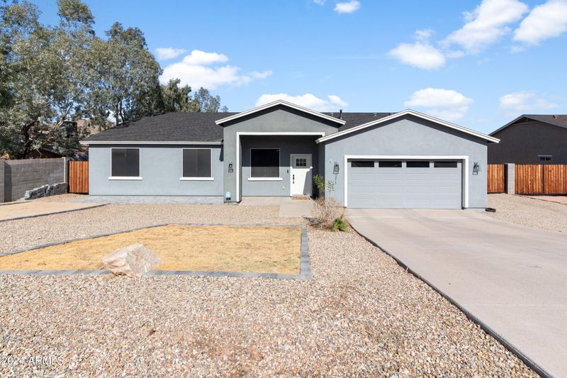 13215 N 20th St, Phoenix, AZ 85022