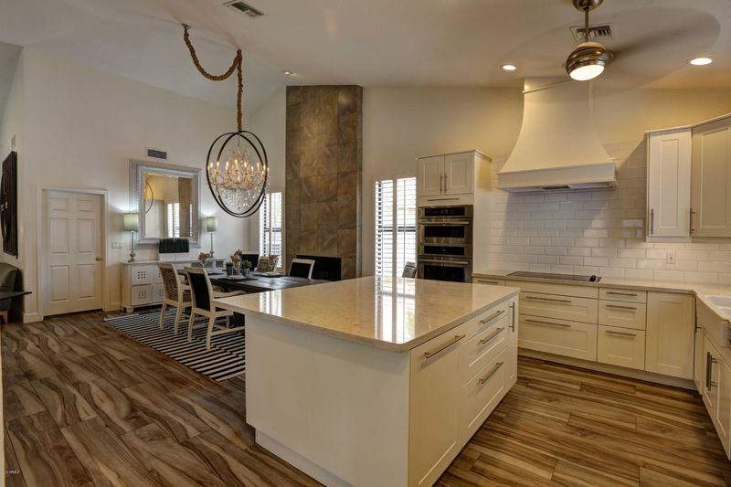 13215 S 35th St, Phoenix, AZ 85044