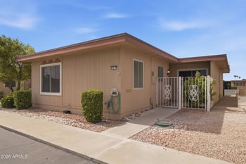 13216 N 98th Ave #P, Sun City, AZ 85351