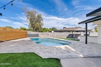 1322 E Catalina Dr, Phoenix, AZ 85014