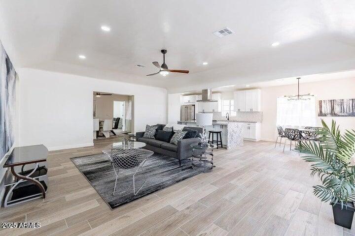 1322 Flower St, Phoenix, AZ 85013