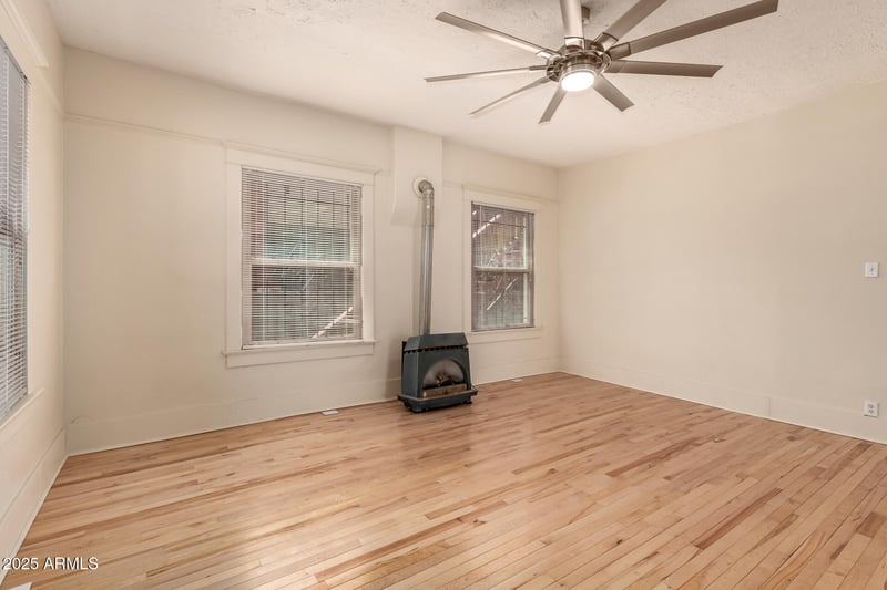 1322 Monroe St, Phoenix, AZ 85007