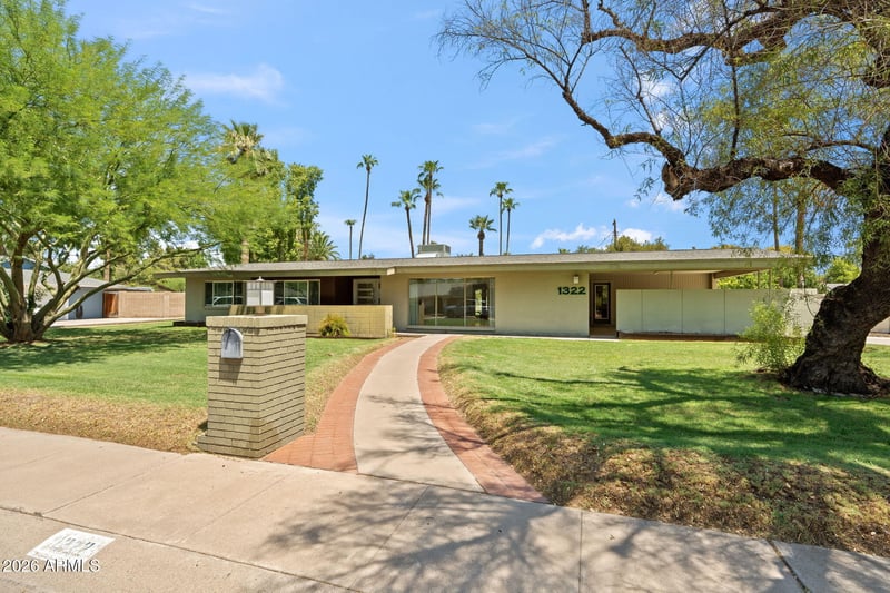 1322 W Frier Dr, Phoenix, AZ 85021
