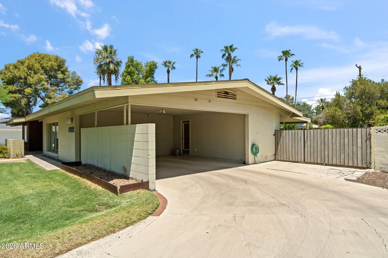 1322 W Frier Dr, Phoenix, AZ 85021