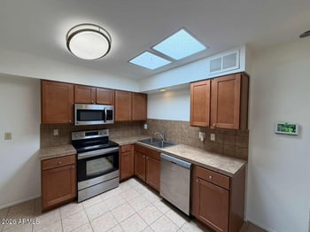 13221 110th Ave, Sun City, AZ 85351