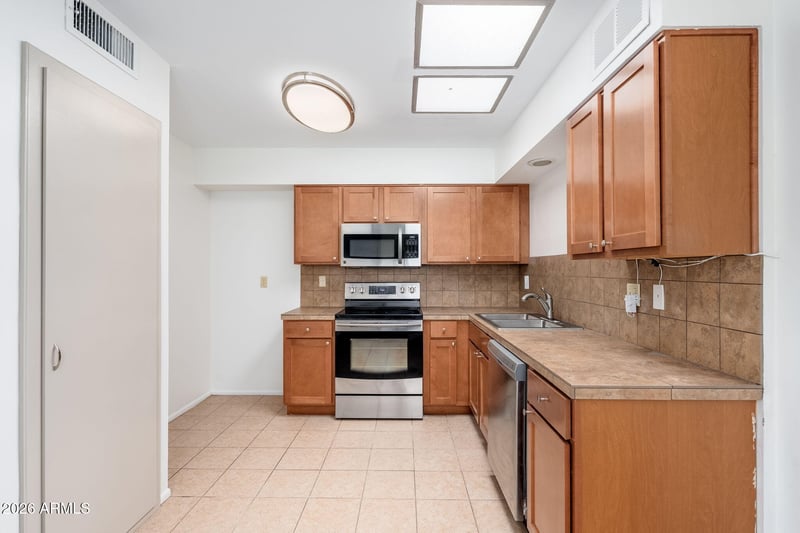 13221 110th Ave, Sun City, AZ 85351