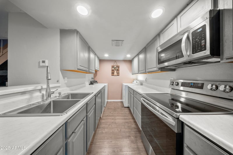 13226 3rd Pl, Phoenix, AZ 85022