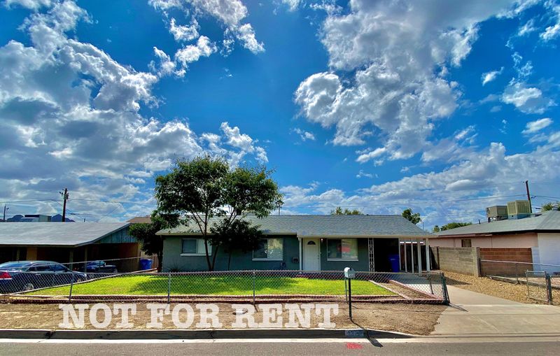 1323 E Becker Ln, Phoenix, AZ 85020