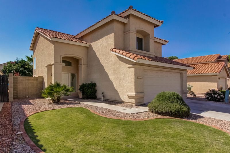 1323 E Muriel Dr, Phoenix, AZ 85022