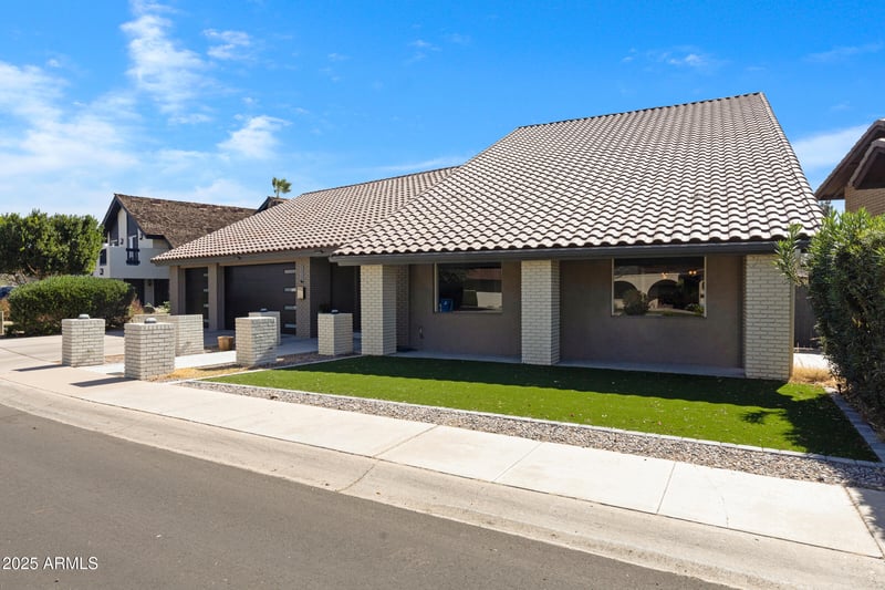 1323 Whalers Way, Tempe, AZ 85283