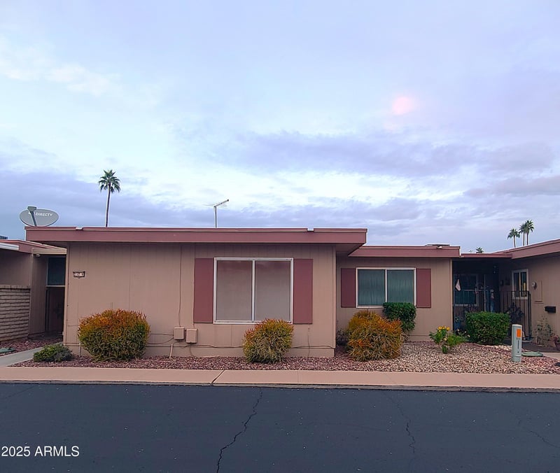 13232 98th Ave #E, Sun City, AZ 85351