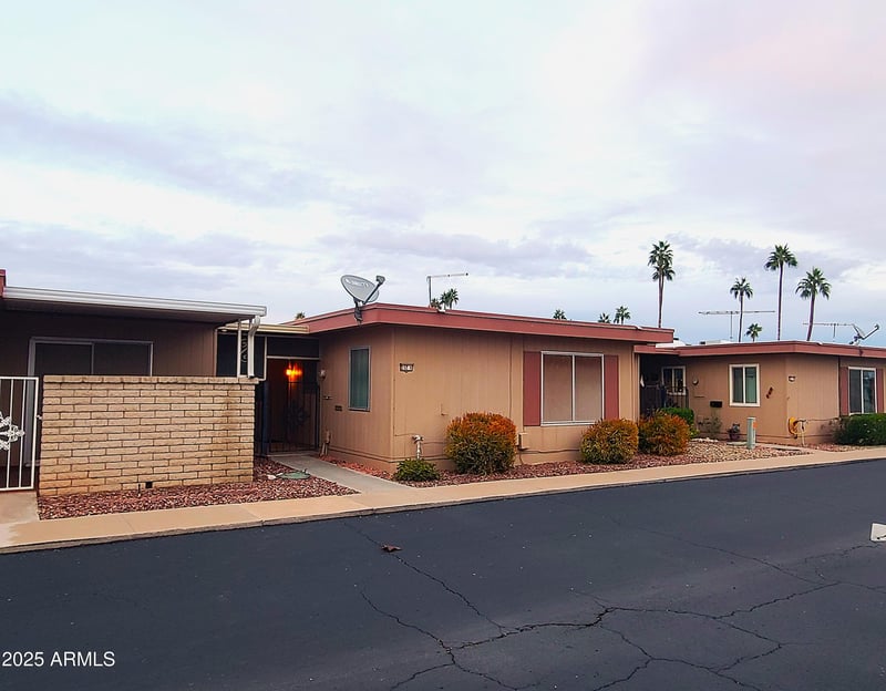 13232 98th Ave #E, Sun City, AZ 85351