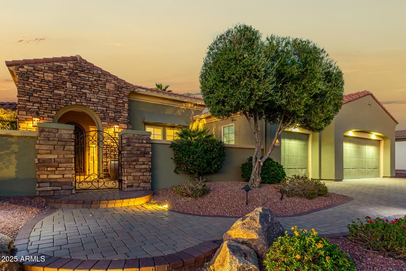 13232 W Los Bancos Dr, Sun City West, AZ 85375