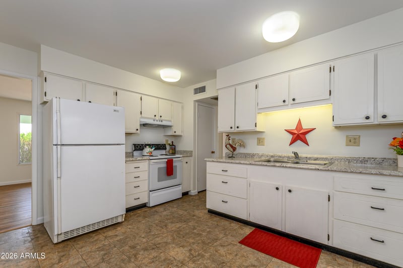13235 Desert Glen Dr, Sun City West, AZ 85375