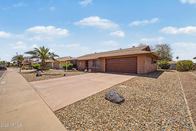 13239 Shadow Hills Dr, Sun City West, AZ 85375