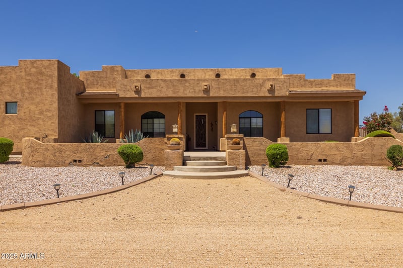 1324 Lavitt Ln, Phoenix, AZ 85086