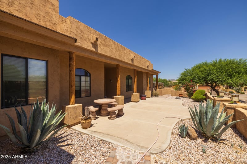 1324 Lavitt Ln, Phoenix, AZ 85086