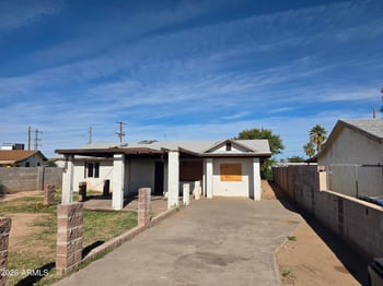 1324 Pecan Rd, Phoenix, AZ 85041