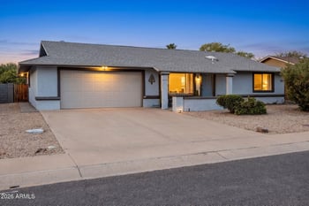 13242 W Maplewood Dr, Sun City West, AZ 85375