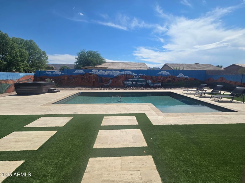 1325 Branham Ln, Phoenix, AZ 85042