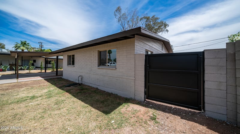 1325 E Avalon Dr, Phoenix, AZ 85014