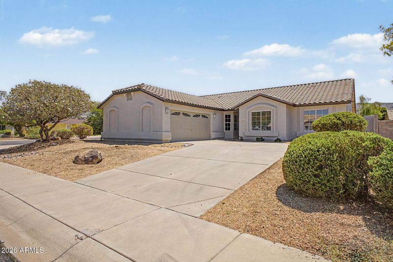 1325 E Constance Way, Phoenix, AZ 85042