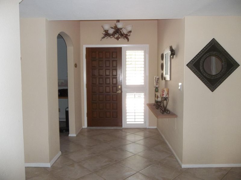 1325 E Rowlands Ln, Phoenix, AZ 85022