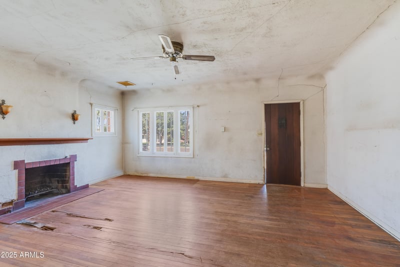 1325 Willetta St, Phoenix, AZ 85007