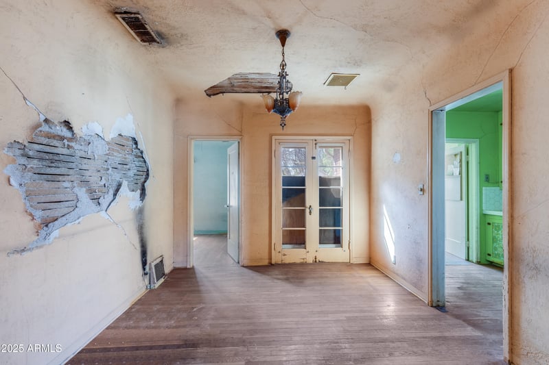 1325 Willetta St, Phoenix, AZ 85007