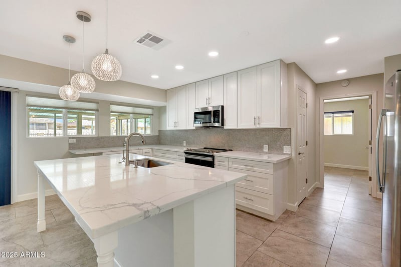 13250 Bellwood Dr, Sun City West, AZ 85375