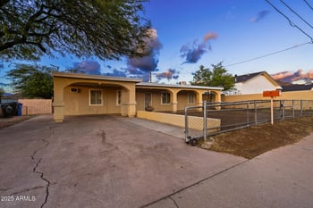 1326 Cheryl Dr, Phoenix, AZ 85021