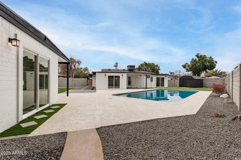 1326 E Catalina Dr, Phoenix, AZ 85014