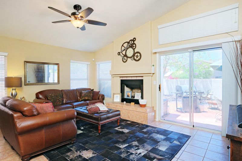 1326 E Vaughn Ave, Gilbert, AZ 85234