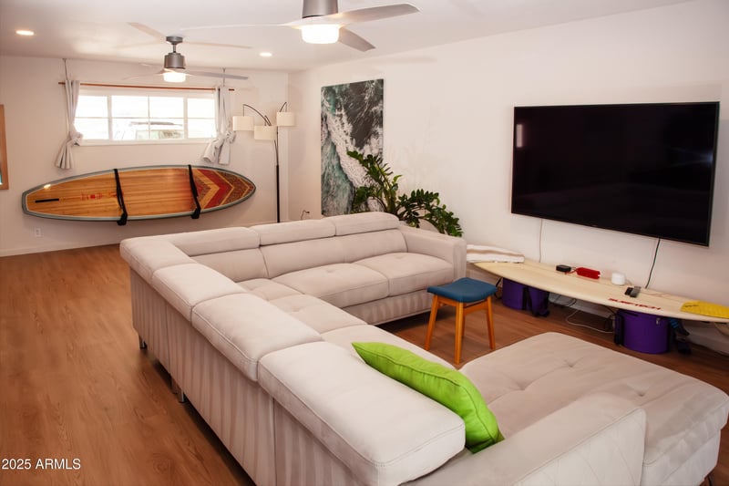 1326 Earll Dr, Phoenix, AZ 85014