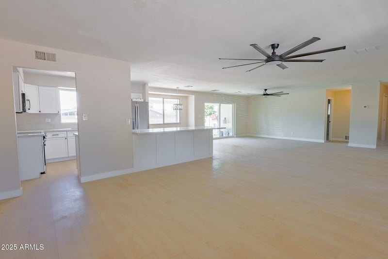 1327 Dunlap Ave, Phoenix, AZ 85021