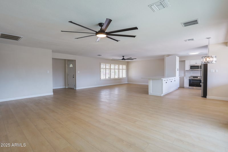 1327 Dunlap Ave, Phoenix, AZ 85021