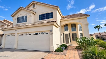 1327 E Hiddenview Dr, Phoenix, AZ 85048