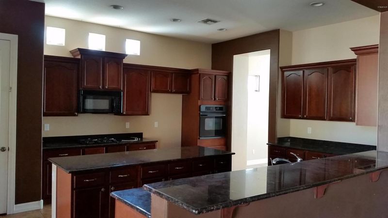 1328 E Kingbird Dr, Gilbert, AZ 85297