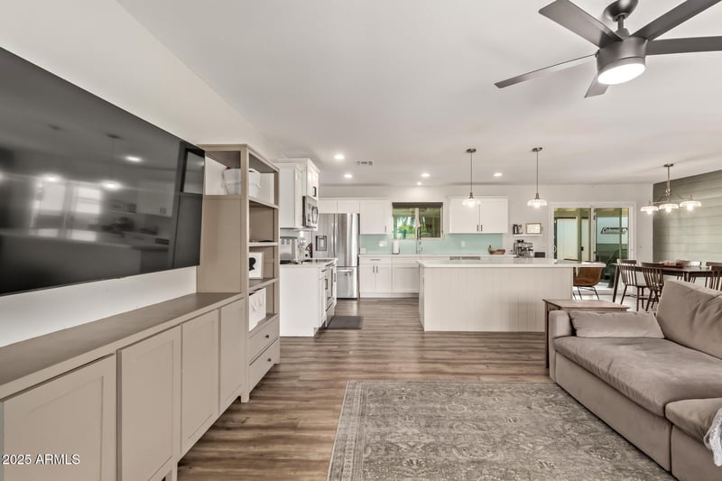 1328 Evergreen St, Mesa, AZ 85203