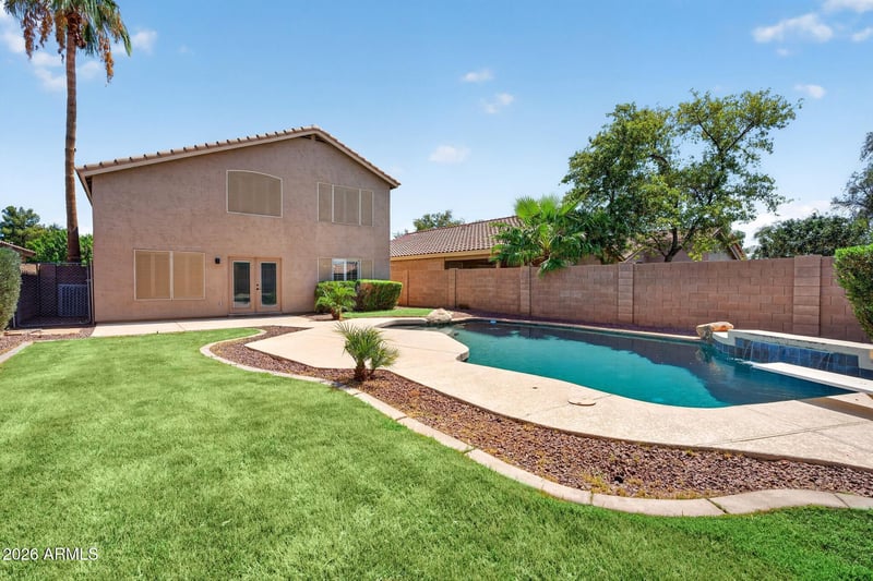 1328 S Heritage Dr, Gilbert, AZ 85296