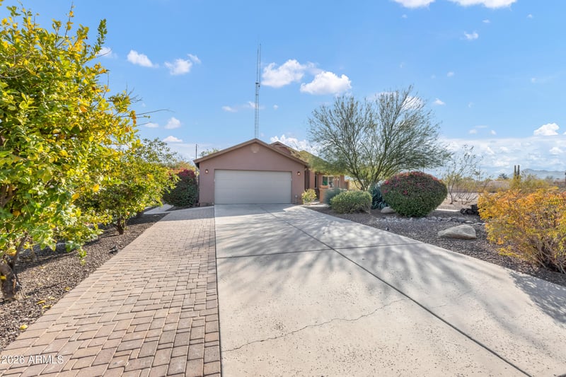1329 E Mescal St, Phoenix, AZ 85020
