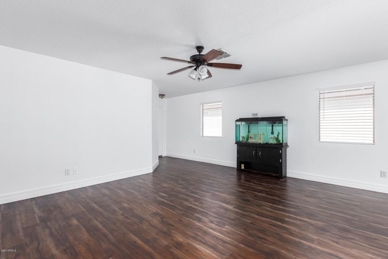 1329 E Omega Dr, San Tan Valley, AZ 85143
